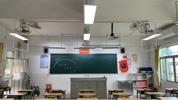 教室照明護(hù)眼燈具的國家標(biāo)準(zhǔn)要求有哪些？主要這六點(diǎn)！