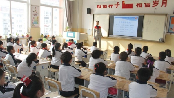 近視防控，教室照明選對LED護眼燈教室燈具有多重要？